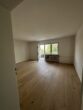 3-Zimmer-Wohnung in Freiburg – frisch saniert, modern ausgestattet & mit Balkon - Wohnzimmer