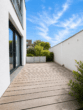 Einziehen, Wohlfühlen, Genießen – Modernes Reihenendhaus mit Pool und EEK A+ in Wittnau - Terrasse seitlich